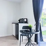 Alfa Doppelzimmer Teekueche Porsche Bosch L Gemeinschaftsbad Wifi Smarttv L Terrasse L Double With Kitchenette And Shared Bathroom L Terrace Bs21a4 Апартаменты *