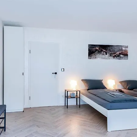 Alfa Doppelzimmer Teekueche Porsche Bosch L Gemeinschaftsbad Wifi Smarttv L Terrasse L Double With Kitchenette And Shared Bathroom L Terrace Bs21a4 *