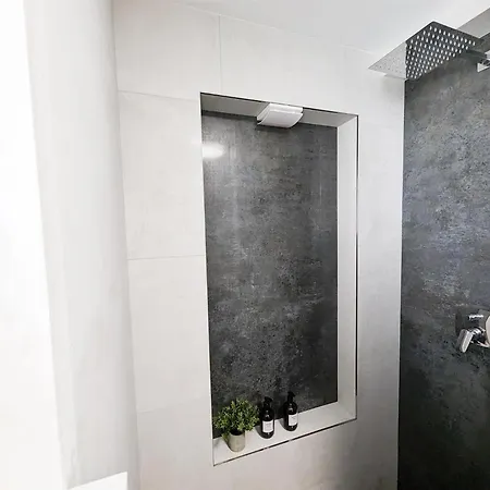 Alfa Doppelzimmer Teekueche Porsche Bosch L Gemeinschaftsbad Wifi Smarttv L Terrasse L Double With Kitchenette And Shared Bathroom L Terrace Bs21a4 Apartament *