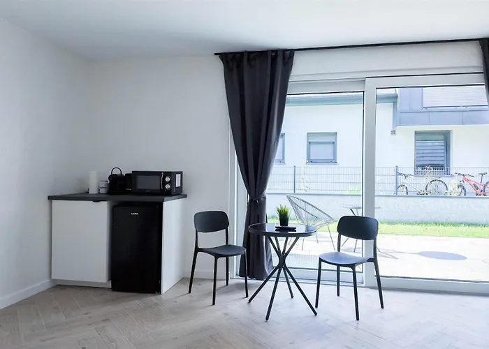 Apartament Alfa Doppelzimmer Teekueche Porsche Bosch L Gemeinschaftsbad Wifi Smarttv L Terrasse L Double With Kitchenette And Shared Bathroom L Terrace Bs21a4 *