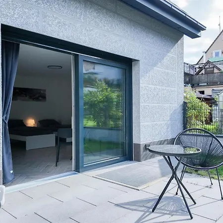 Alfa Doppelzimmer Teekueche Porsche Bosch L Gemeinschaftsbad Wifi Smarttv L Terrasse L Double With Kitchenette And Shared Bathroom L Terrace Bs21a4 アパート *