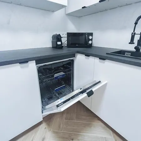 Alfa Doppelzimmer Teekueche Porsche Bosch L Gemeinschaftsbad Wifi Smarttv L Terrasse L Double With Kitchenette And Shared Bathroom L Terrace Bs21a4 アパート *