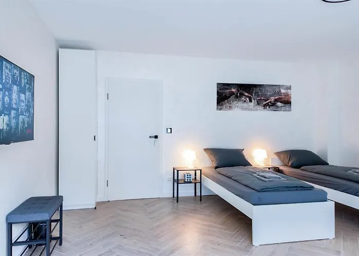 Alfa Doppelzimmer Teekueche Porsche Bosch L Gemeinschaftsbad Wifi Smarttv L Terrasse L Double With Kitchenette And Shared Bathroom L Terrace Bs21a4 *