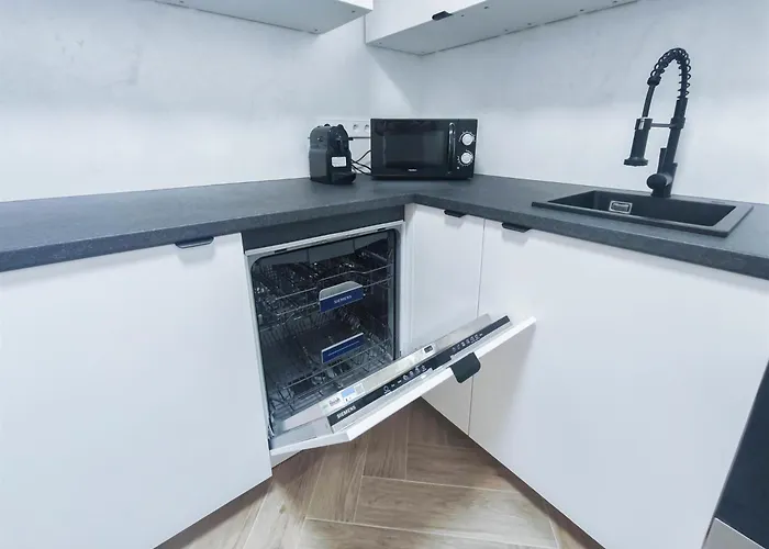 Alfa Doppelzimmer Teekueche Porsche Bosch L Gemeinschaftsbad Wifi Smarttv L Terrasse L Double With Kitchenette And Shared Bathroom L Terrace Bs21a4 アパート *