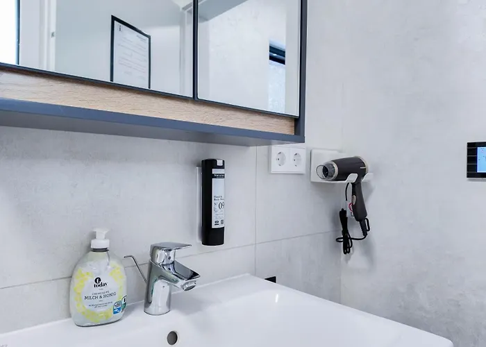 Alfa Doppelzimmer Teekueche Porsche Bosch L Gemeinschaftsbad Wifi Smarttv L Terrasse L Double With Kitchenette And Shared Bathroom L Terrace Bs21a4 アパート *